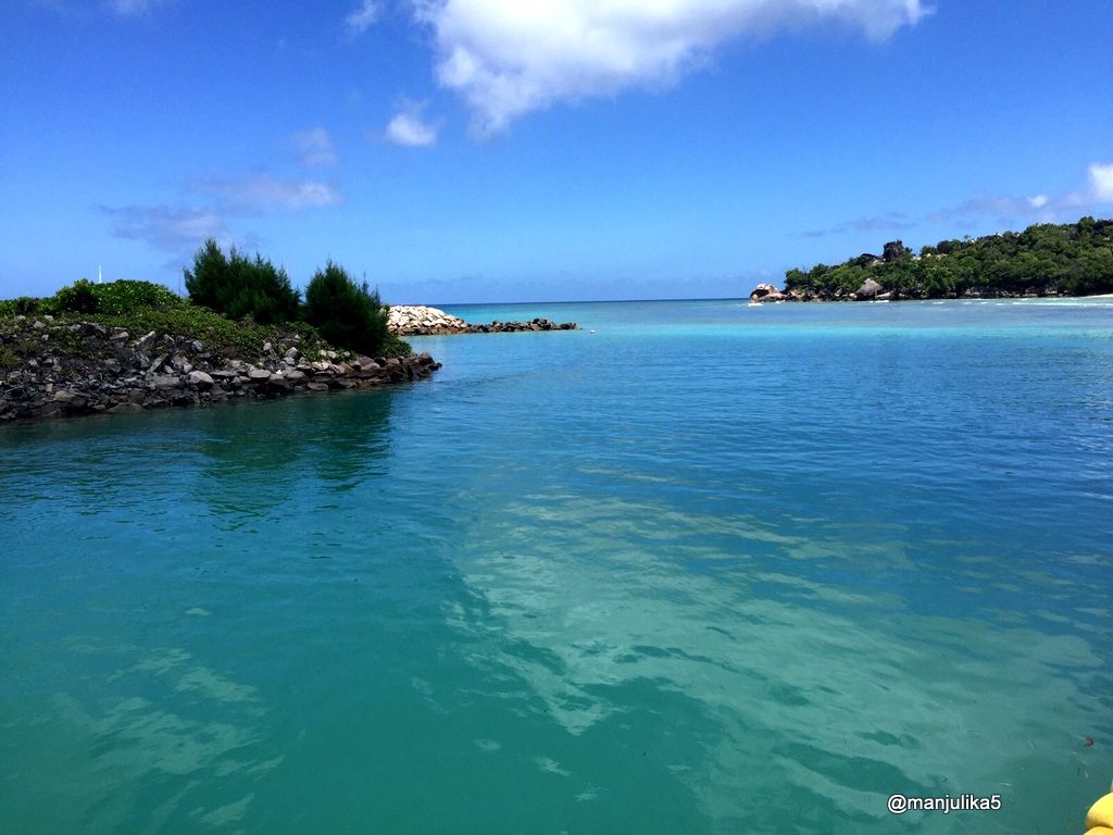 My friend has send lots of ‘Travel love’ from Seychelles