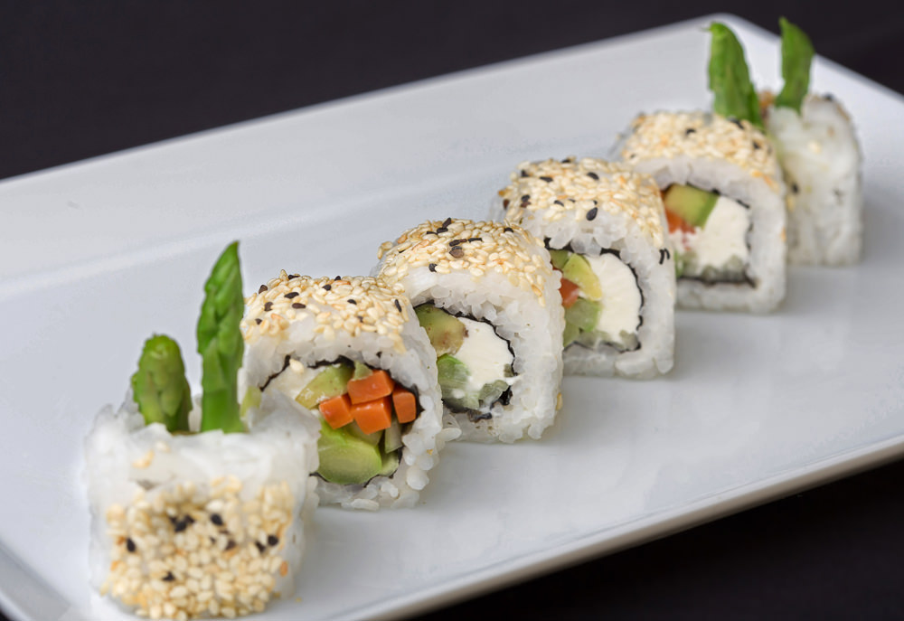 Sushi : Simple, Sumptuous and Sour Tasting
