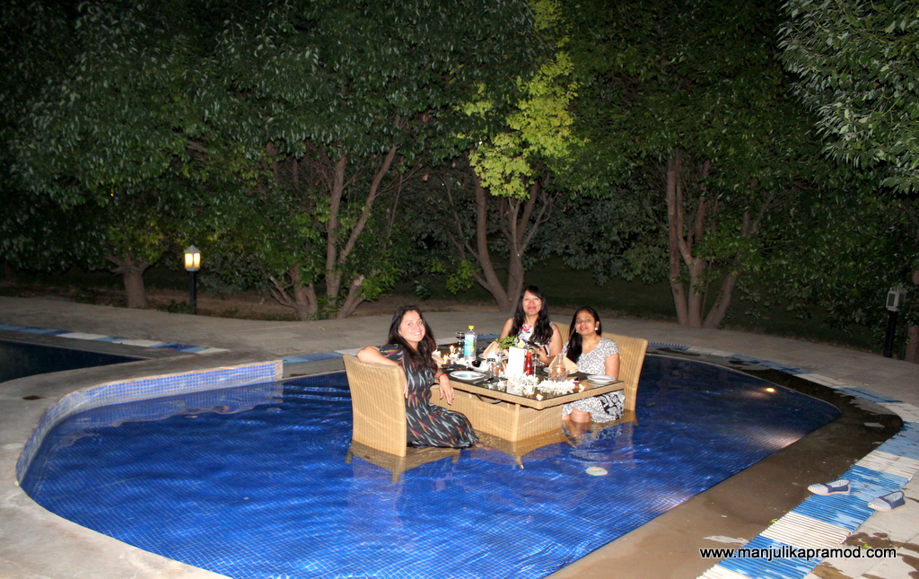 How about Dining in a Swimming Pool in Corbett?